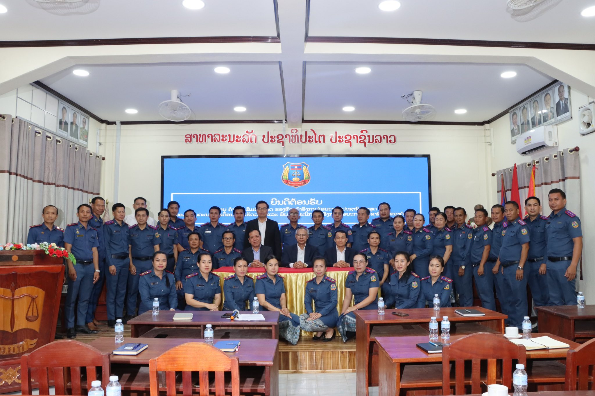 ຮອງຫົວໜ້າອົງການໄອຍະການປະຊາຊົນສູງສຸດ ລົງຢ້ຽມຢາມ ແລະ ໂອ້ລົມພະນັກງານ ອົງການໄອຍະການປະຊາຊົນ ແຂວງຄໍາມ່ວນ